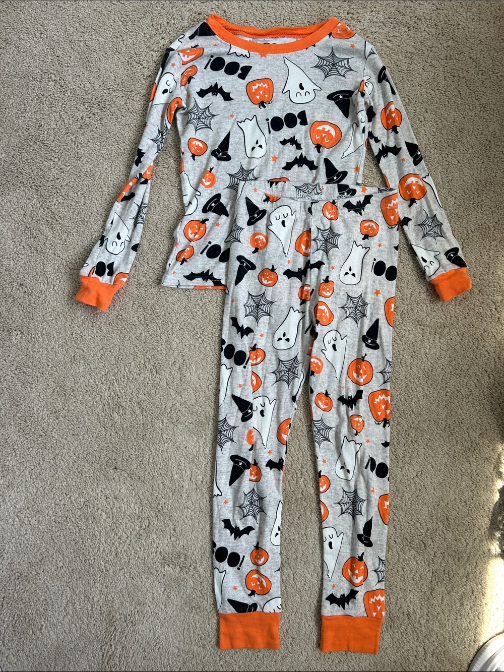 PJ Place Kids glow in the dark Halloween Pajama Set, 7
